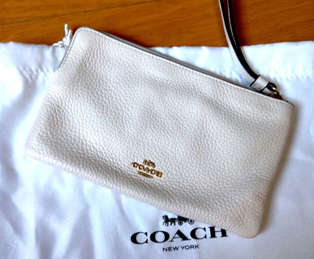 レア　新品　コーチ　ウッドストックのポーチ