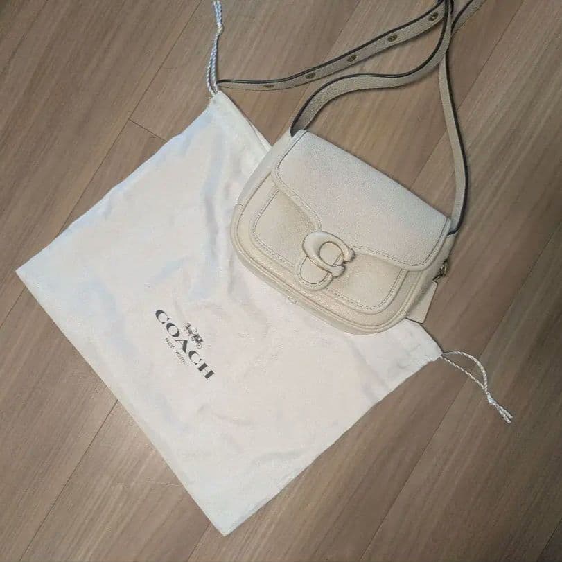 【週末限】COACH TABBY MESSENGER19 ホワイト