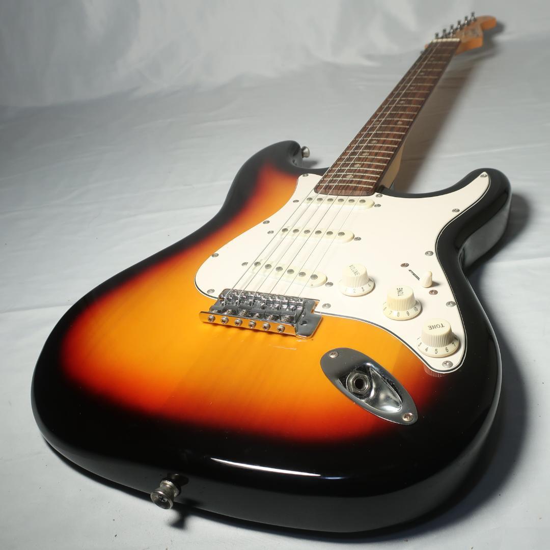 Legend ストラトキャスタータイプ エレキギター 3トーンブラウン