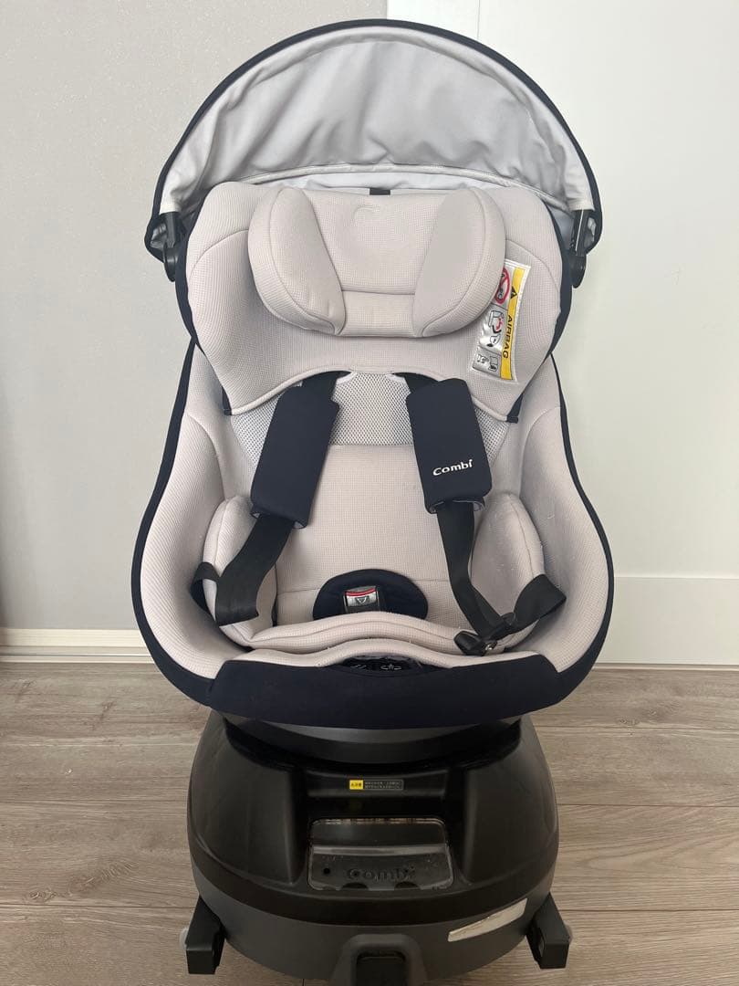 コンビ クルムーヴ スマート ISOFIX エッグショック チャイルドシート