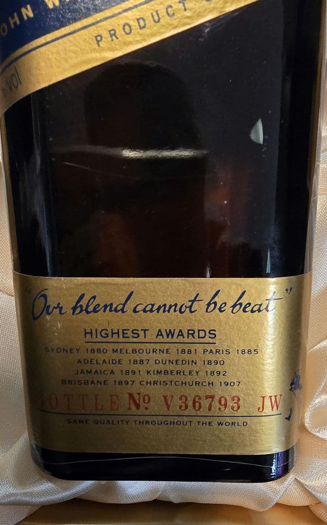 Johnnie Walker Blue Label 写真、5.6枚目要確認 - メルカリ