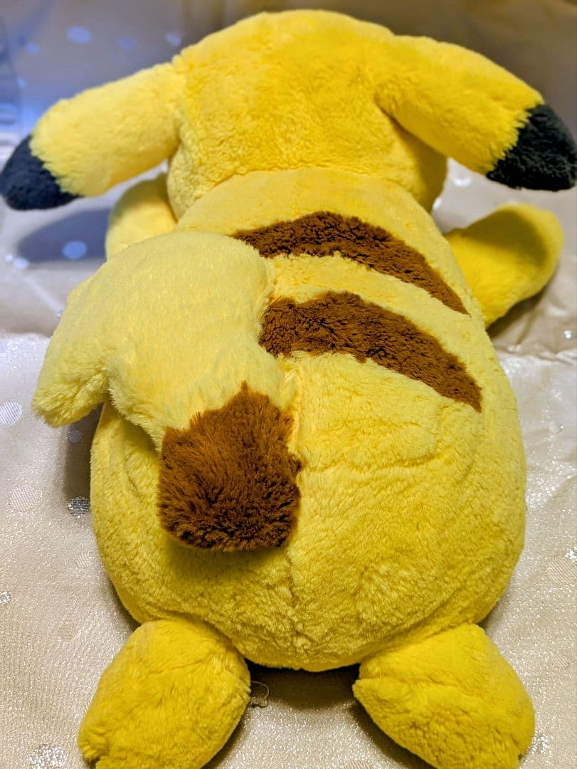 ポケモンセンターオリジナル ピカチュウ ふわふわ抱きぬいぐるみ