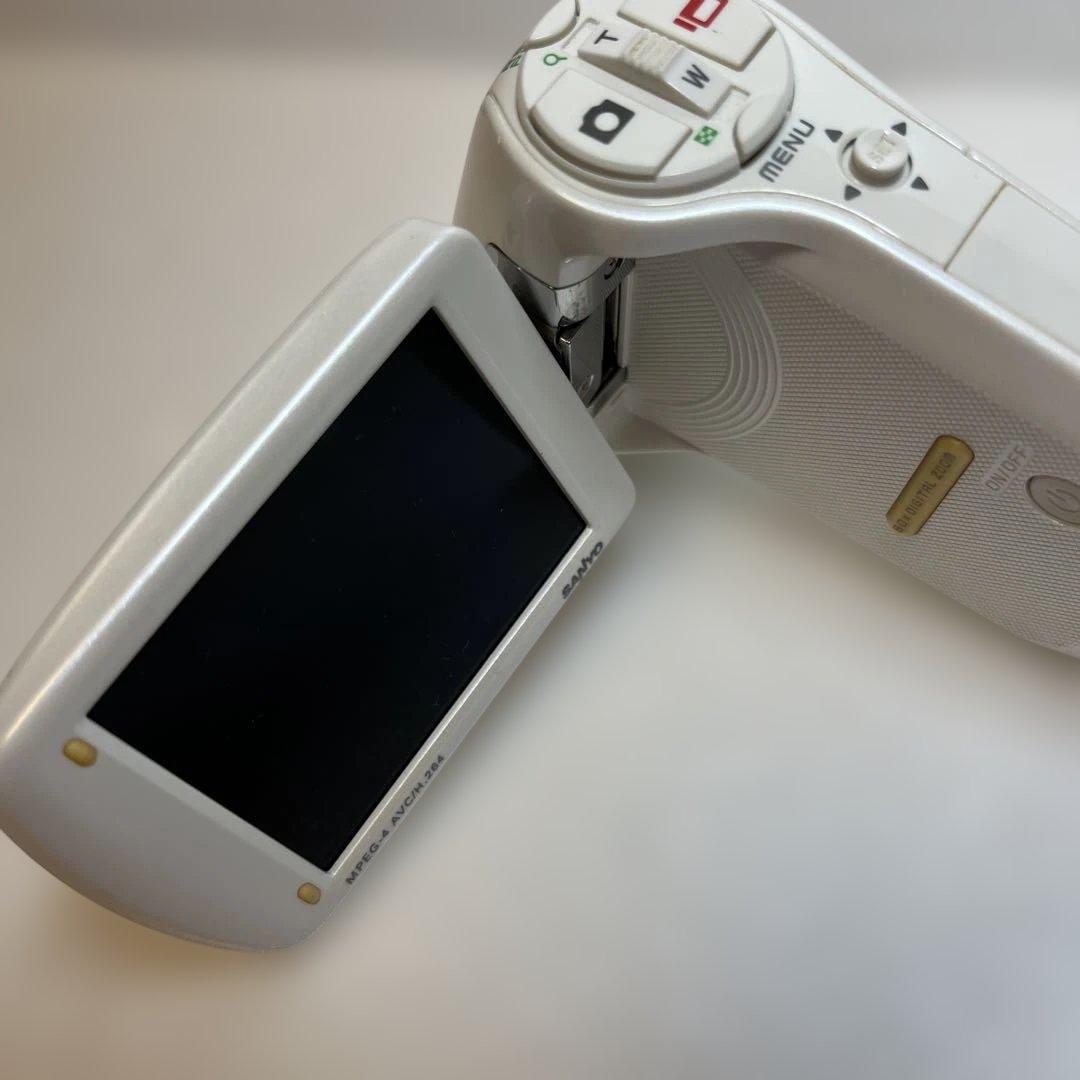 ☆人気稀少☆SANYOデジタルムービーカメラXacti DMX-CG9ホワイト