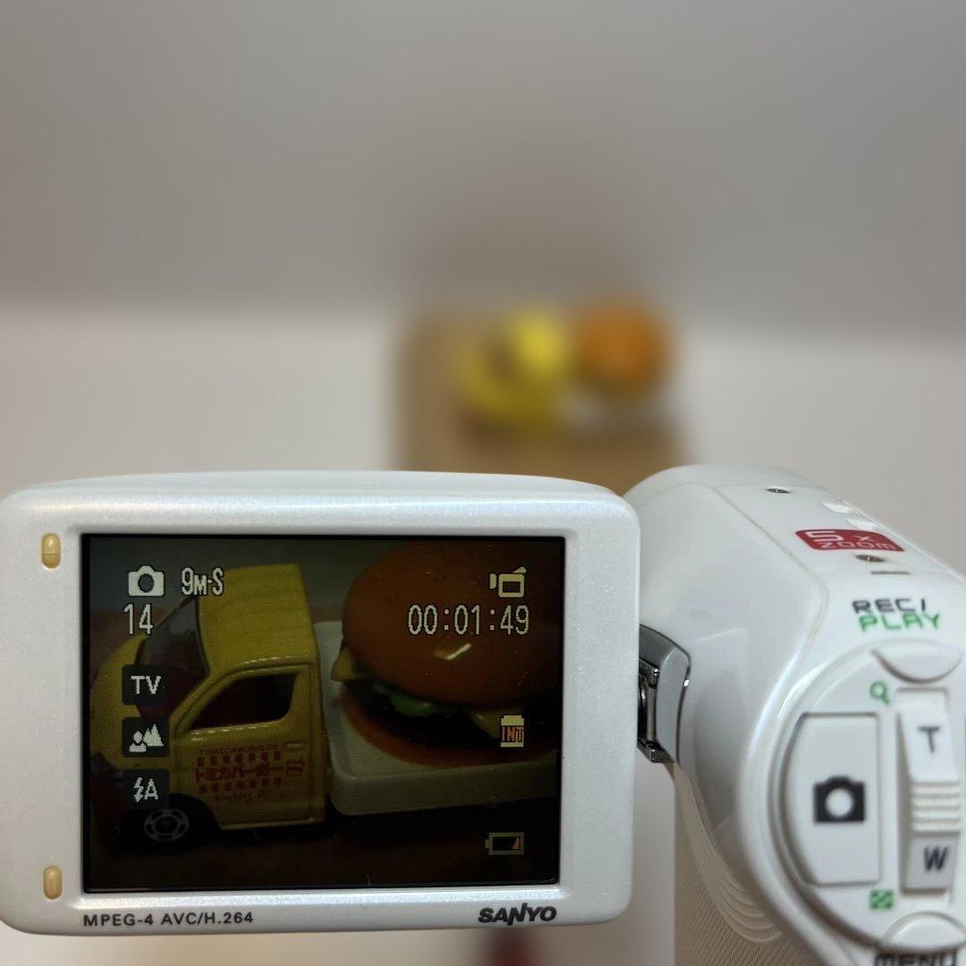 ☆人気稀少☆SANYOデジタルムービーカメラXacti DMX-CG9ホワイト