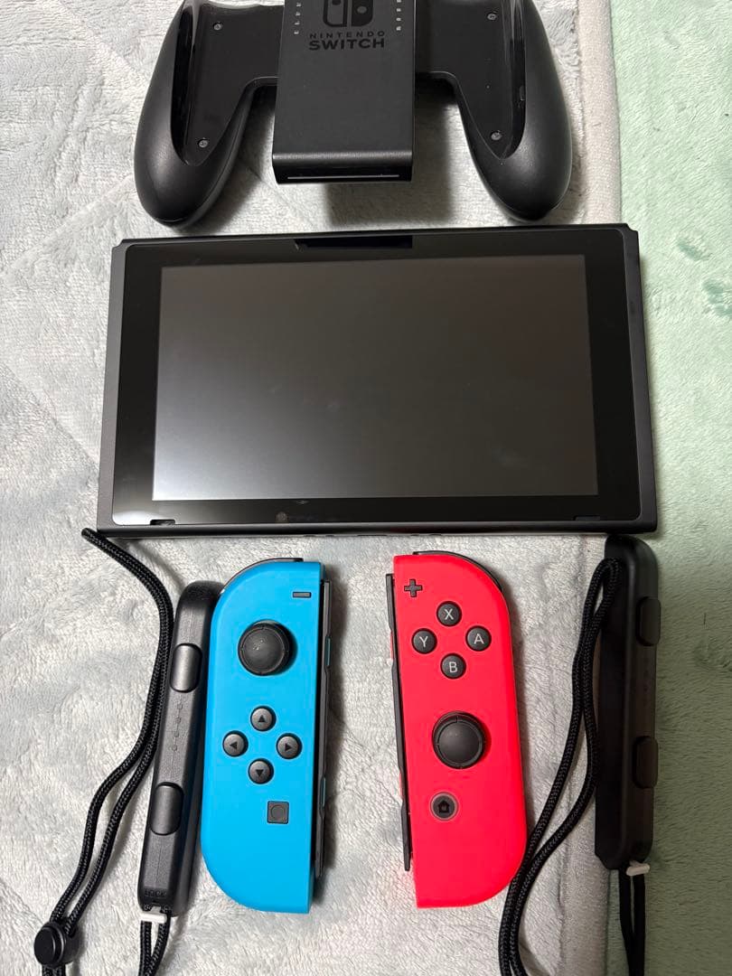 Nintendo Switch本体＋ソフト二種＋プロコン『初期化済・付属品完備』