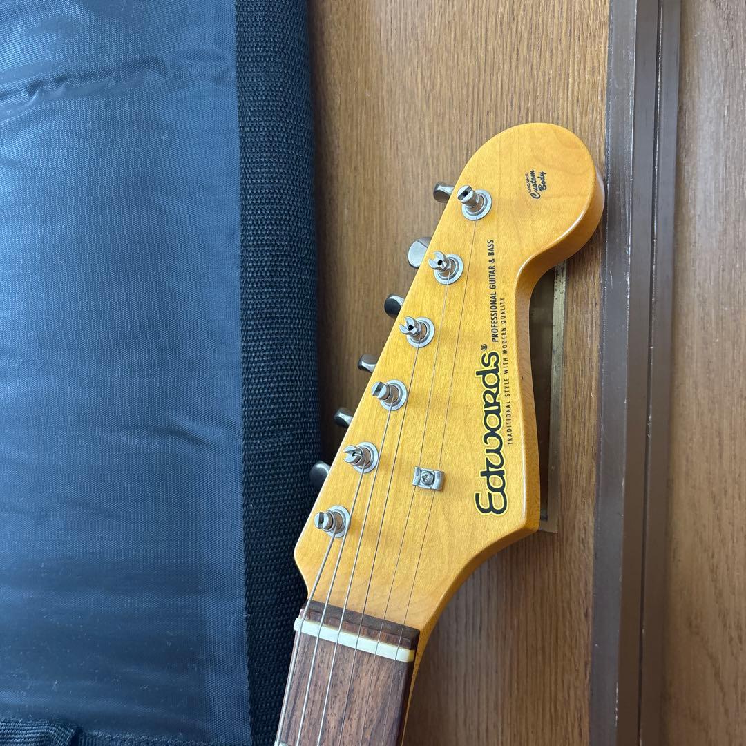 エドワーズ ストラトキャスターヘッドホンギターアンプ ケース付き 3点