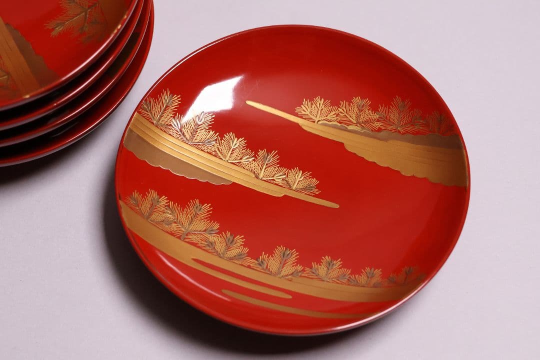 【CM230】木製漆器 若松と梅 金蒔絵 朱塗 引盃 五客 天然木 盃 杯 懐石