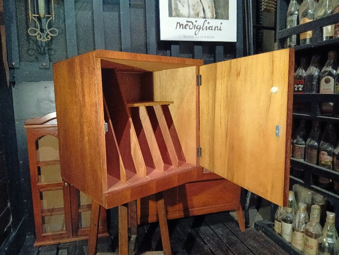 1960's チーク材 突板 カッパーハンドル ウッド レコード キャビネット