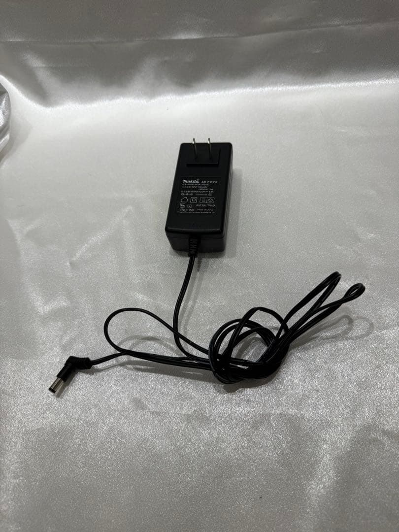 マキタ 充電式扇風機 CF300D