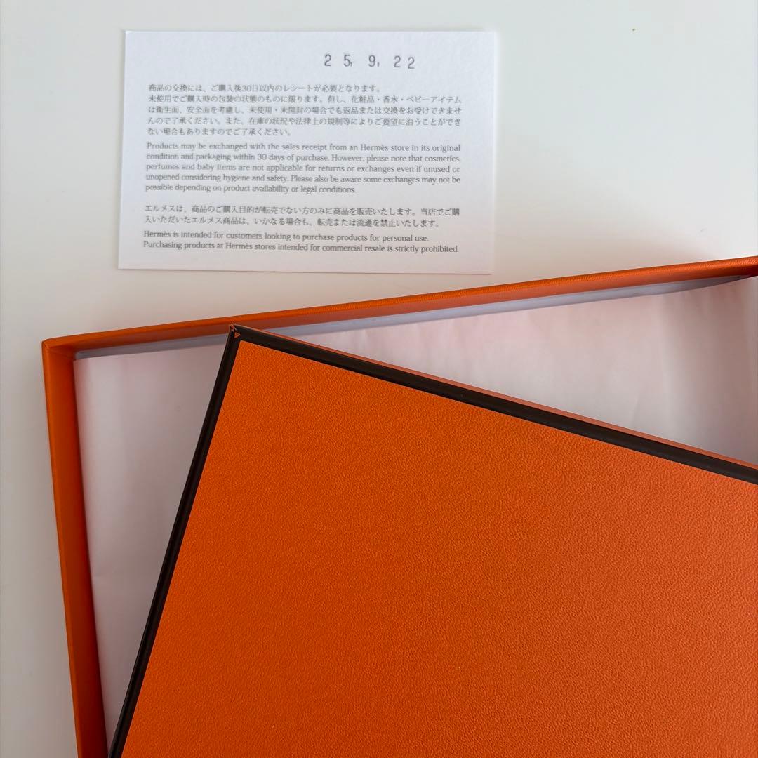 美品】エルメス カレ70 スカーフ 空箱 - メルカリ