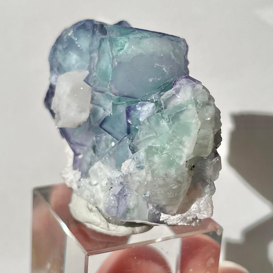 391 中国 ヤオガンシャン産 ポーセリンフローライト - メルカリ