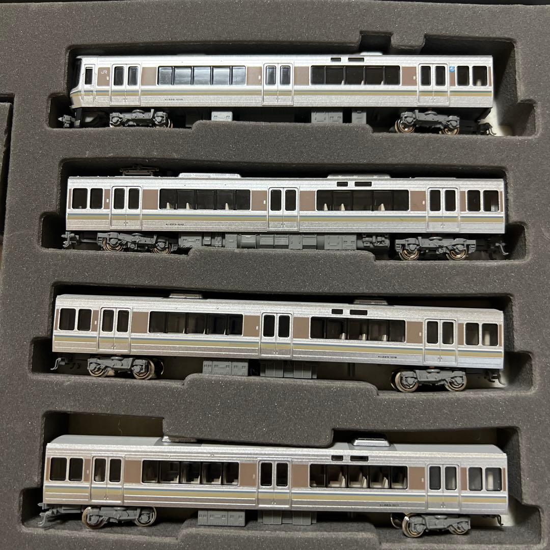 KATO Nゲージ 223系1000番台直流近郊形電車基本4両➕増結4両