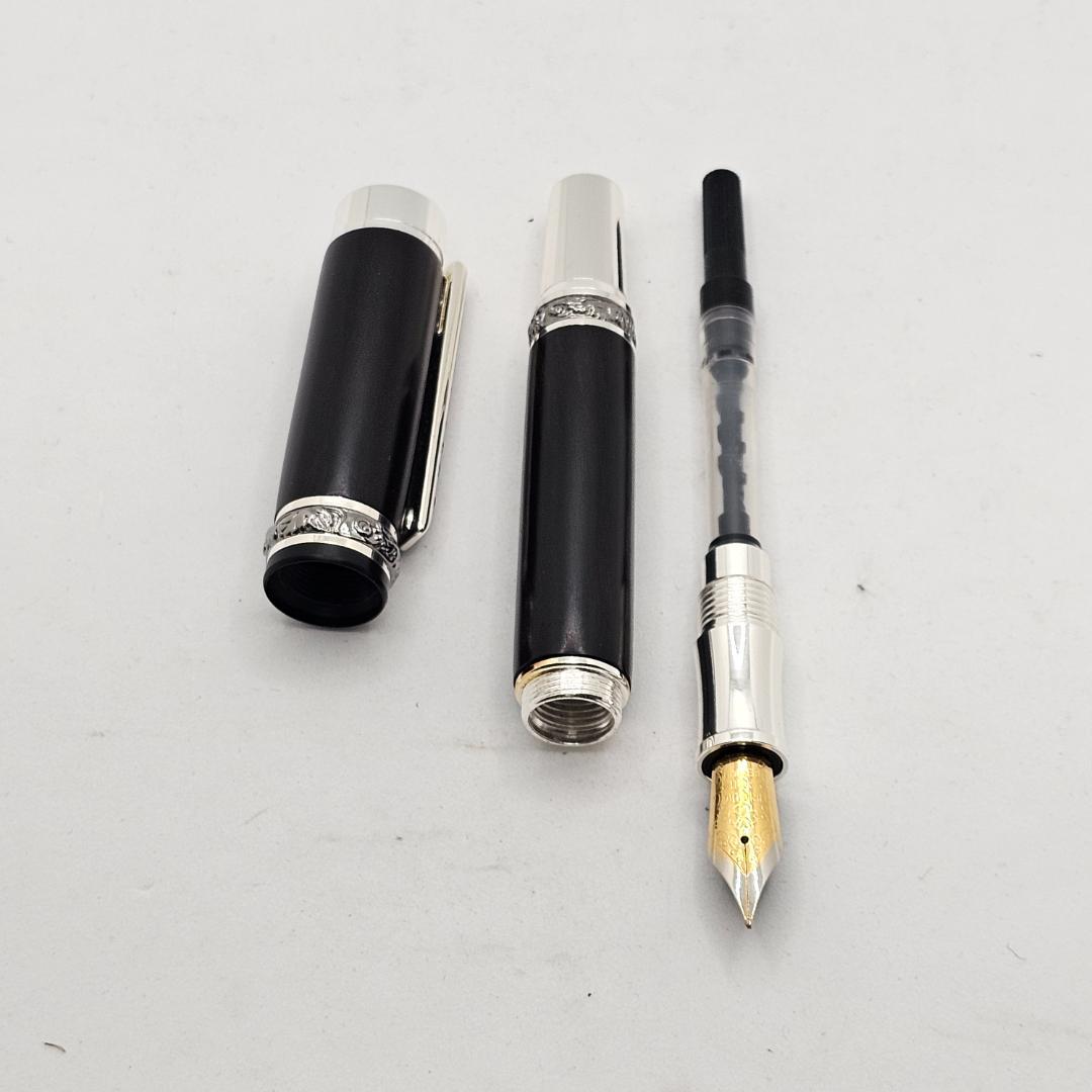 超希少】ドイツ製 トーマス・Wディーカー 万年筆 未使用品 - メルカリ