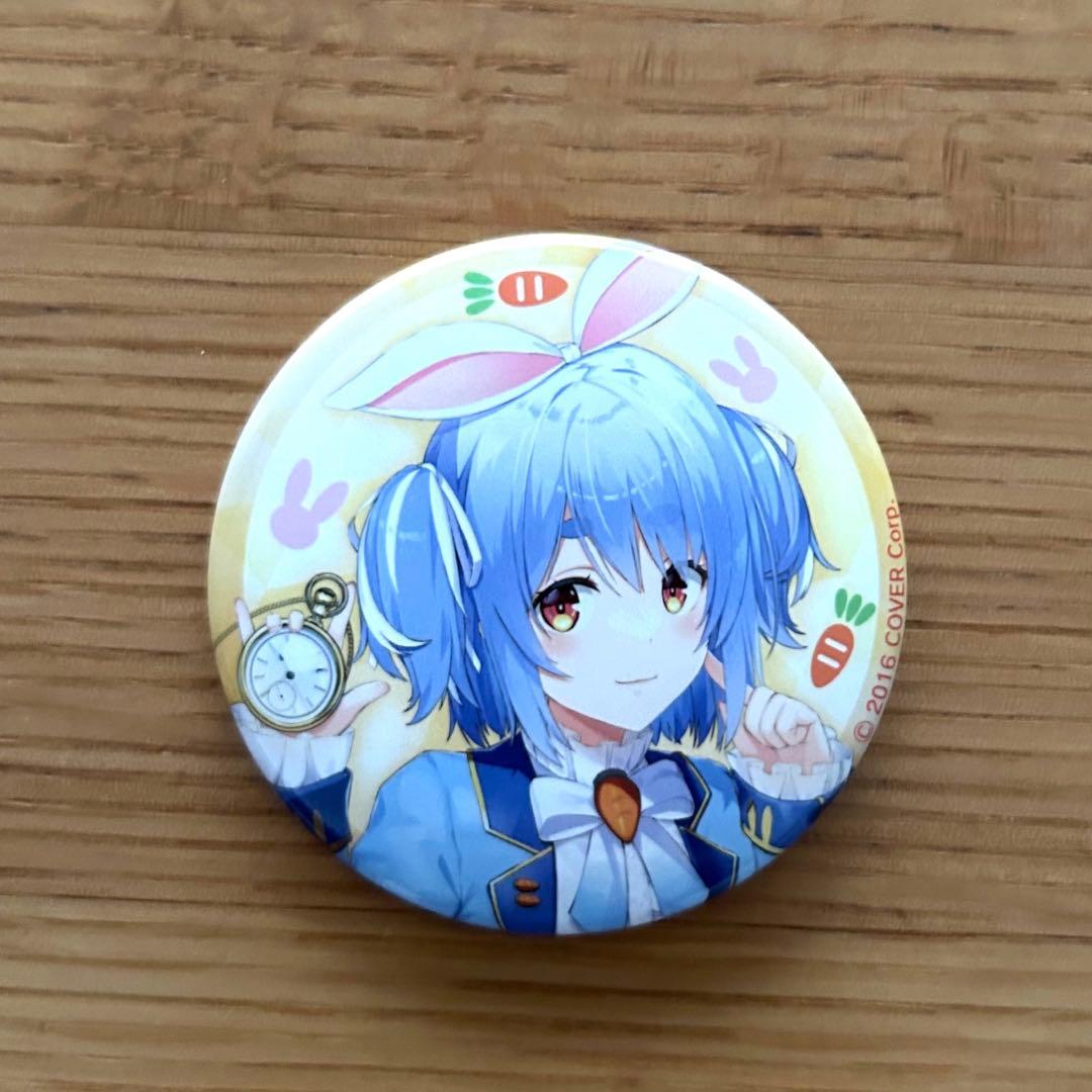 ホロライブ 兎田ぺこら 缶バッジ - メルカリ