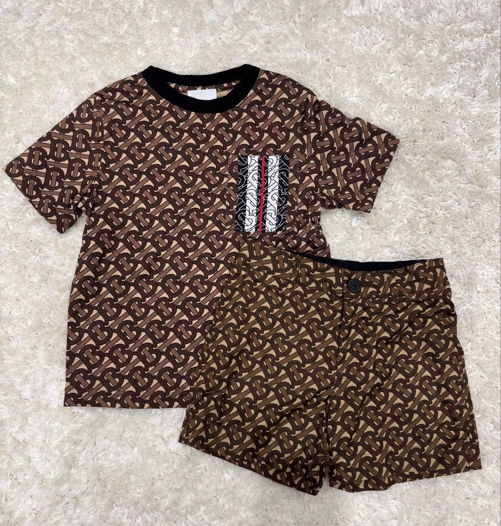 Burberry TB柄Tシャツとショートパンツ セット キッズ服(100cm~)