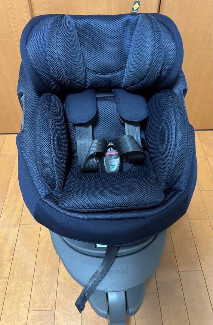 THE S ISOFIX エッグショック ZD ネイビー
