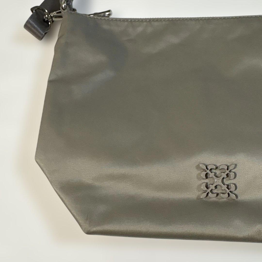 超美品ラシット今期クラウズナイロンシンプルショルダーバッグ2way