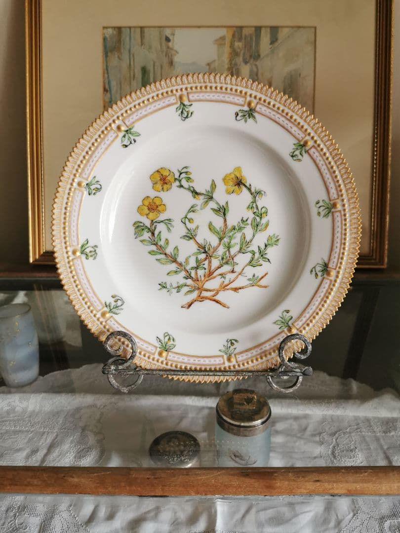 ロイヤルコペンハーゲン至宝φ25フローラダニカ 岩薔薇ヘリアンテム・ヌンムラリム ロイヤルコペンハーゲン至宝φ25フローラダニカ 岩薔薇ヘリアンテム