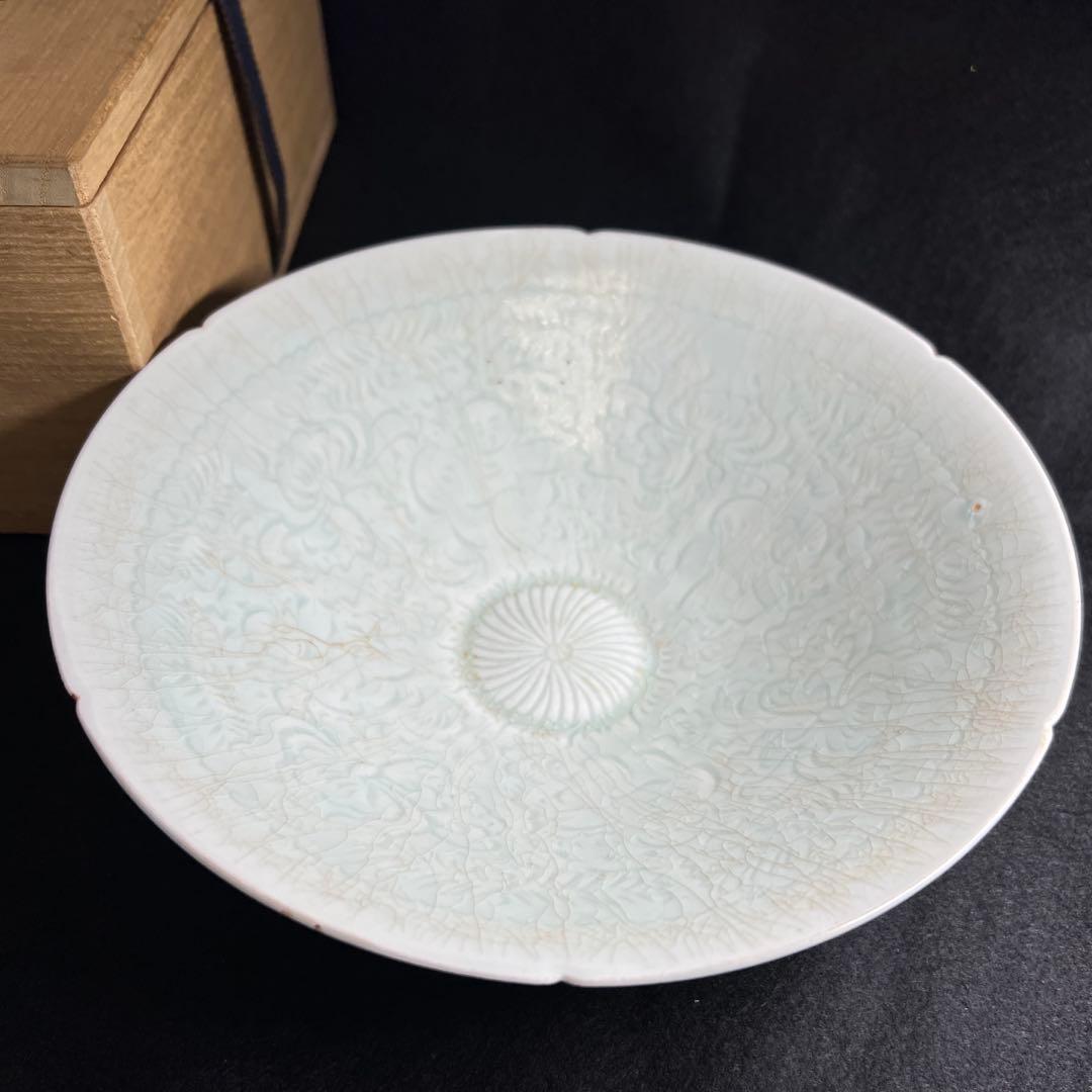 中国宋時代　青影陰刻輪花鉢　木箱付　直径約19.5㎝東Y8-0105☆2Fトヒカ