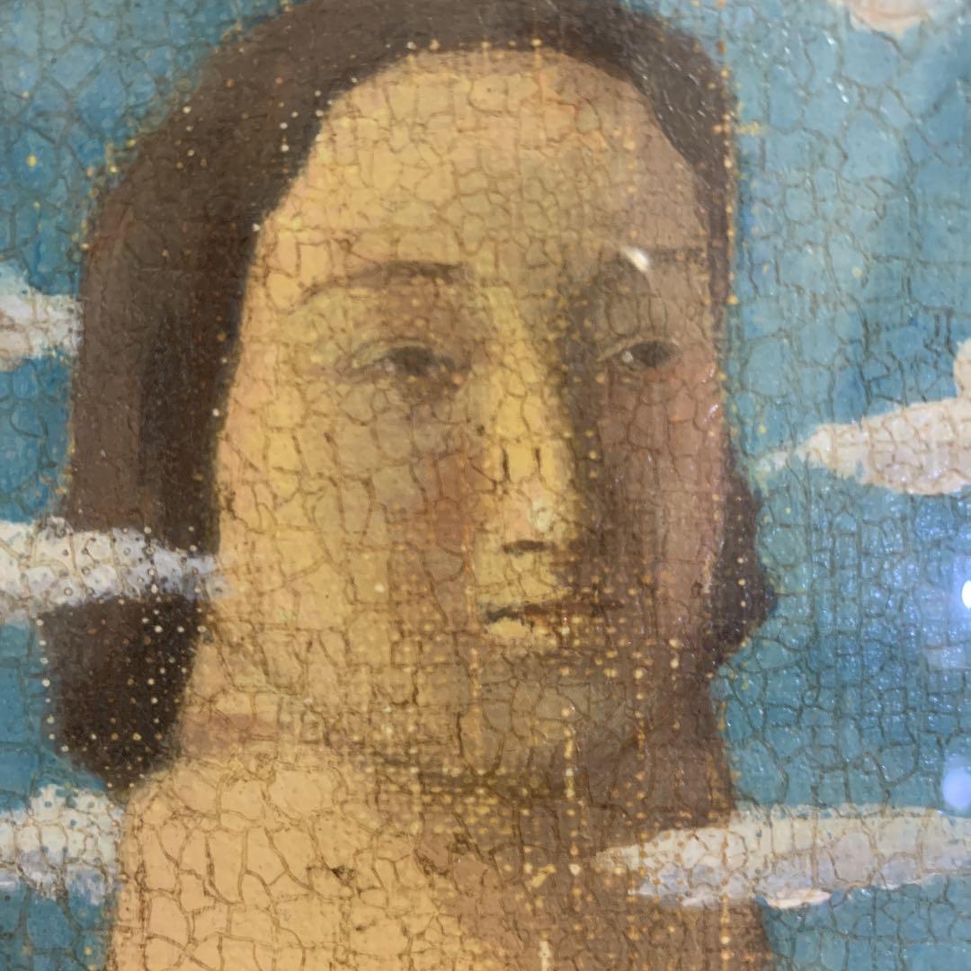 絵画　山のように大きな女性像です。