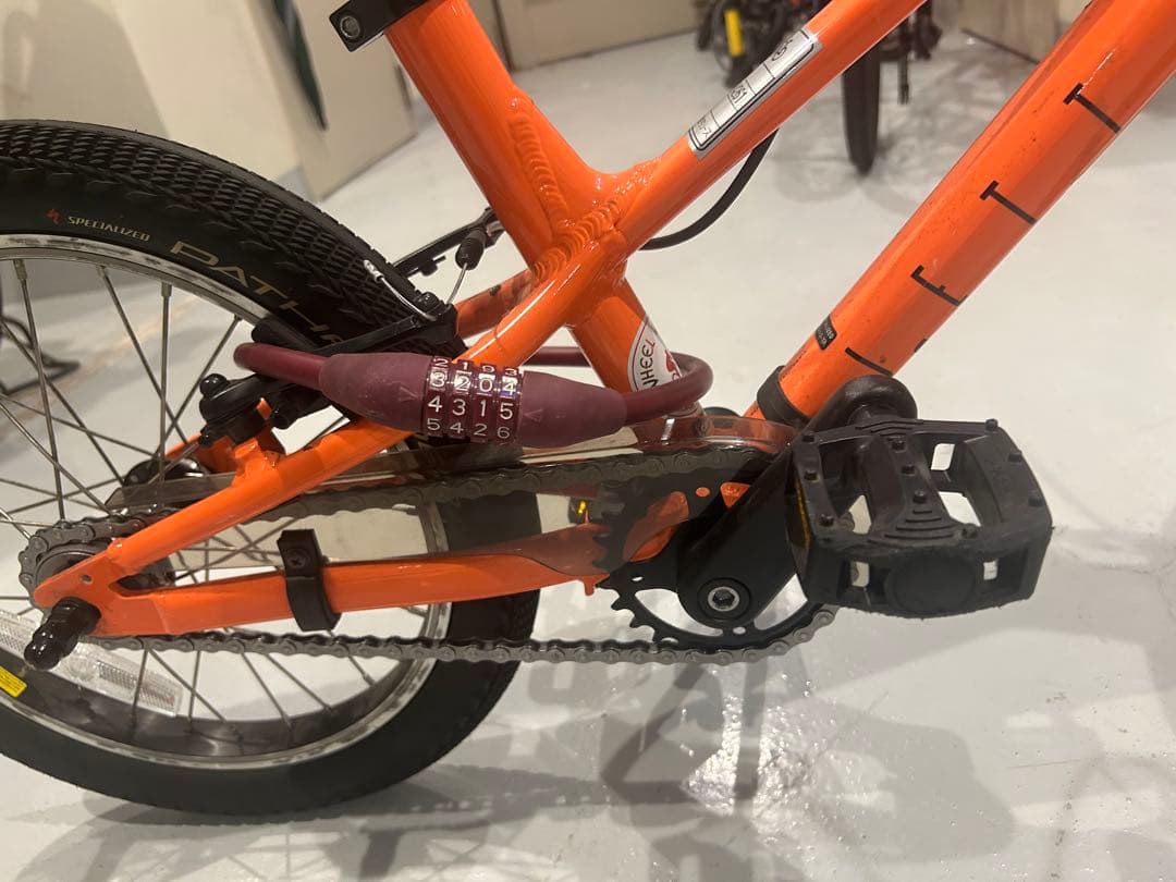 ⭐︎SPECIALIZED 16インチ オレンジ　東京都引き取り希望