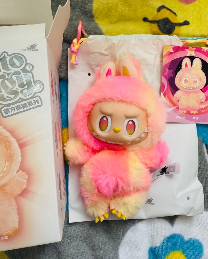 ラブブ BIG INTO ENERGY アソート　popmart エナジー