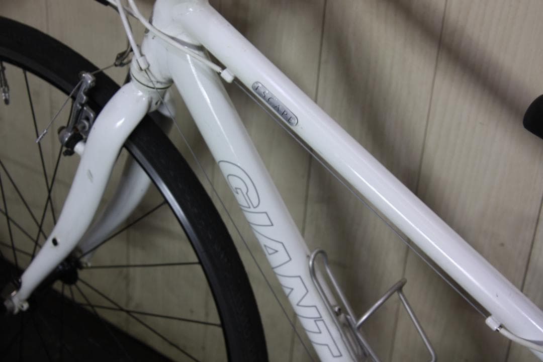 GIANT ESCAPE R3 700C アルミ 24速 370mm 白 クロス