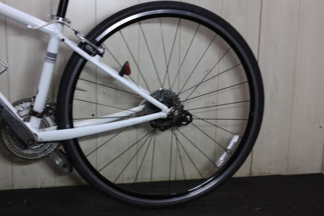 GIANT ESCAPE R3 700C アルミ 24速 370mm 白 クロス