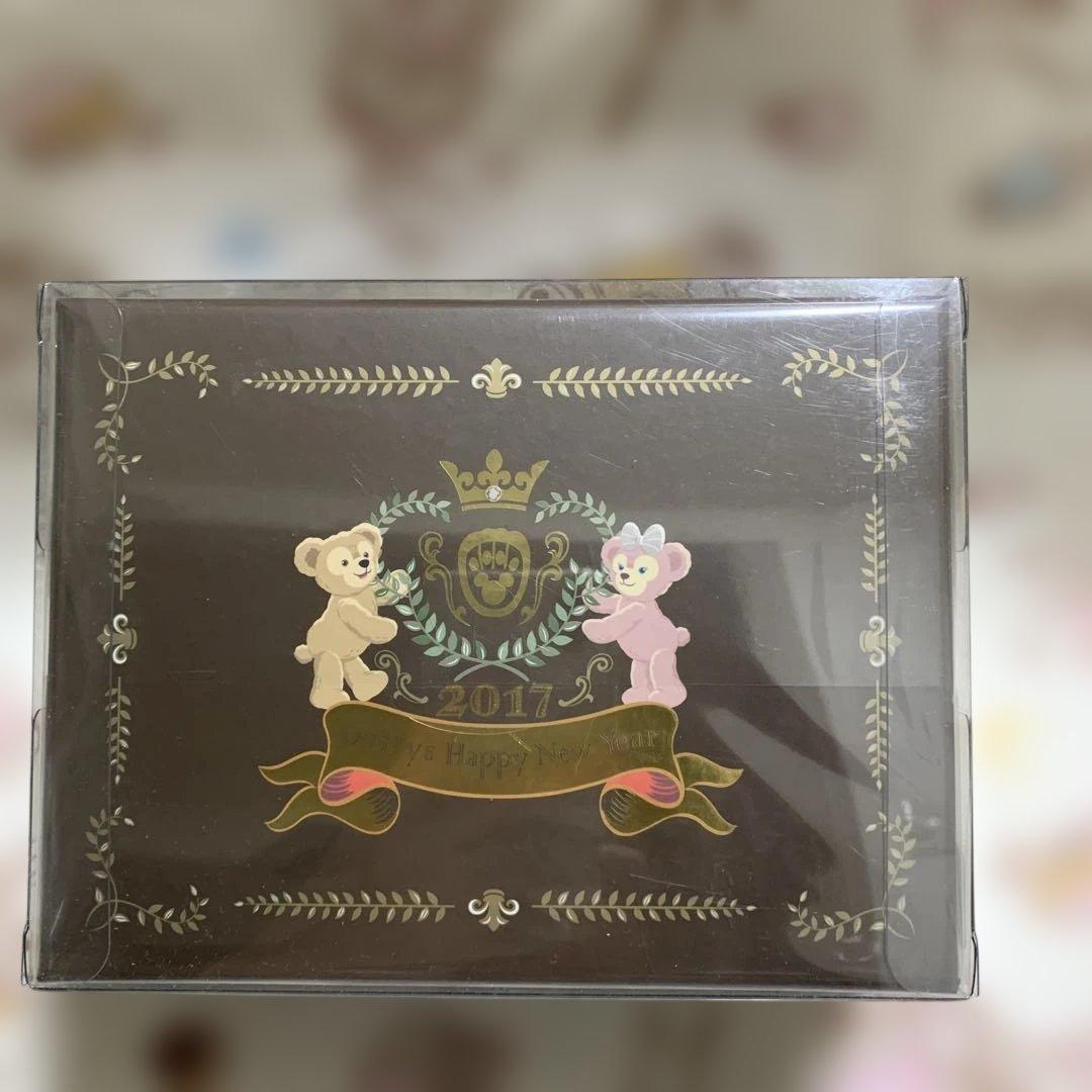 1 ハッピーニューイヤー　コレクションドールセット　ぬいぐるみ　ダッフィー