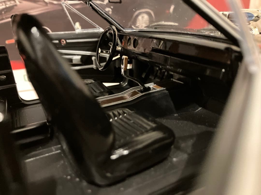 1/18 GREENLIGHT ダッジチャージー RT