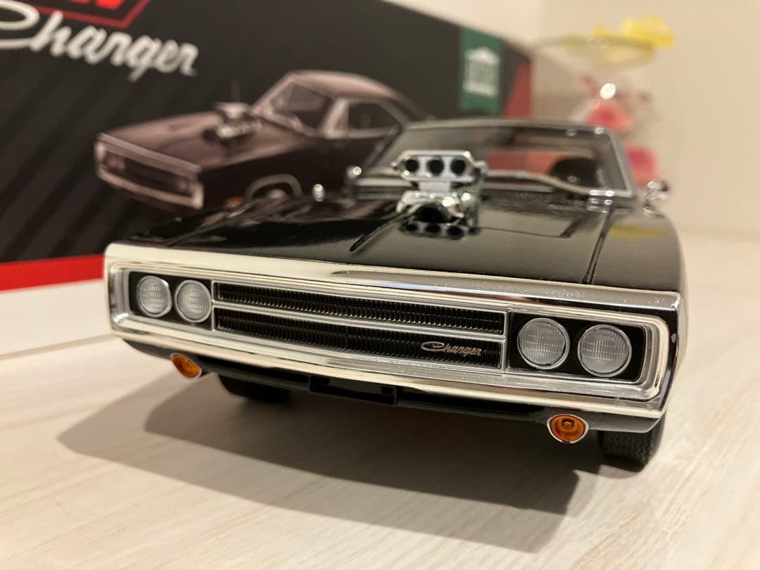 1/18 GREENLIGHT ダッジチャージー RT