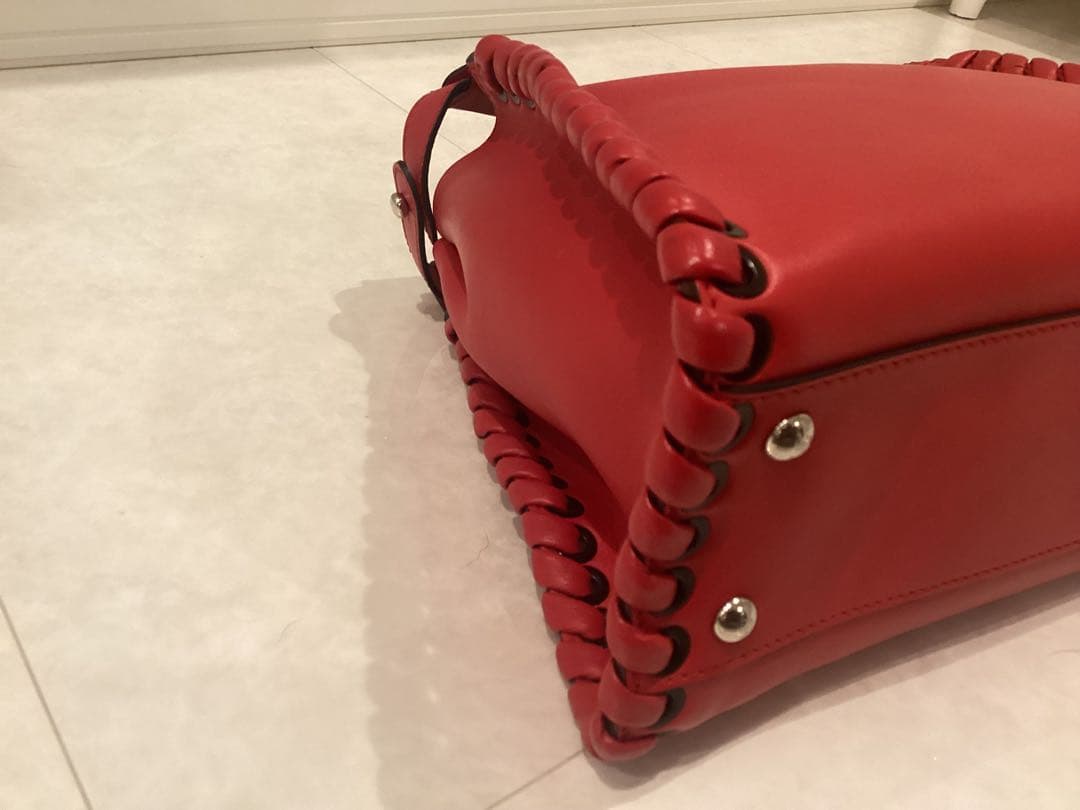 FENDI ピーカブー レギュラー 赤ショルダーバッグ