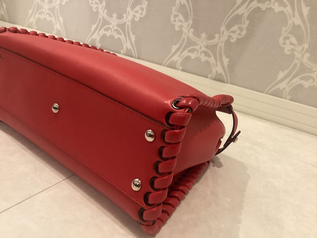 FENDI ピーカブー レギュラー 赤ショルダーバッグ