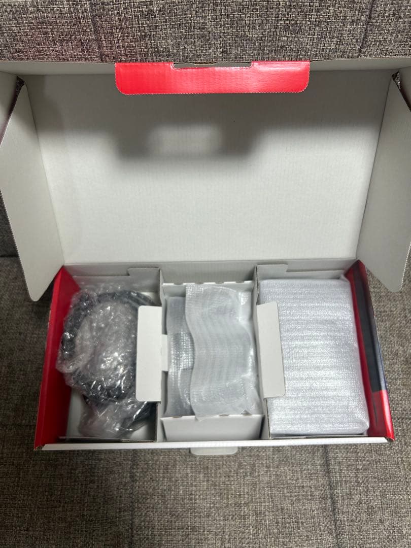 N*︎様 Nintendo Switch 本体 青/赤 中古