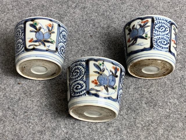 古伊万里 窓絵 染付 たこ唐草模様 猪口 3個 [B22196]