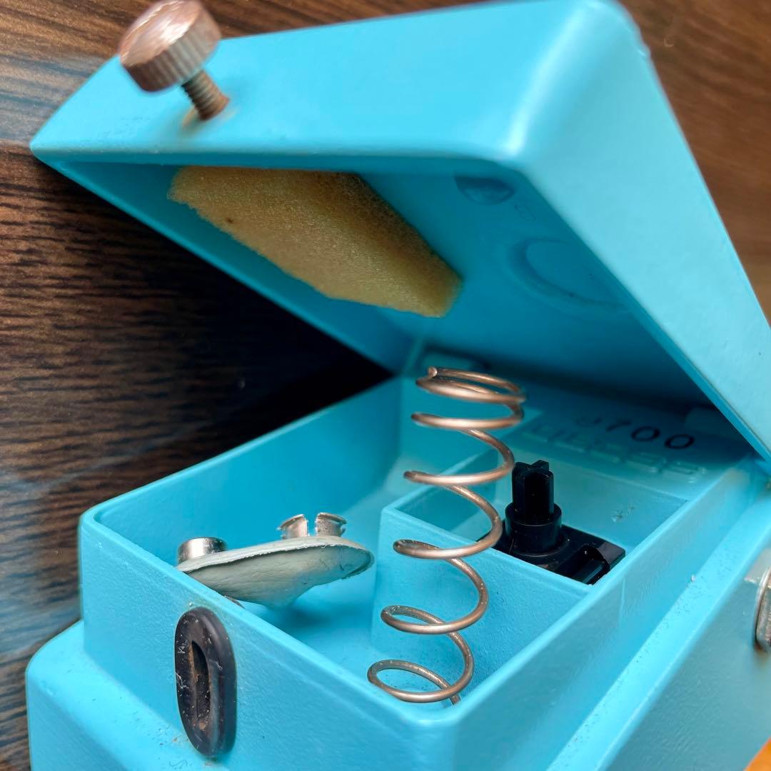 ギターヒーロー様依頼の為値下　BOSS Chorus CE-2 シリアル9700