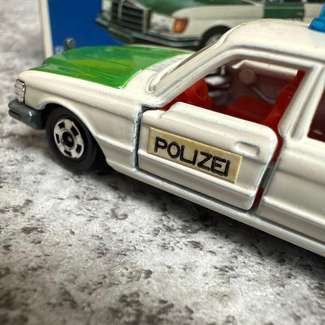 トミカ青箱外国車シリーズF24メルセデスベンツ&F25ルノー5