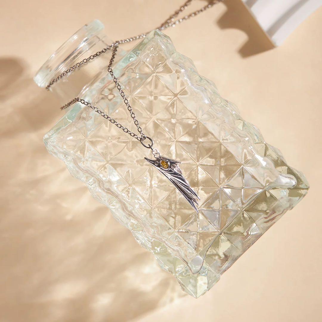 アズールレーン 記念ネックレス ビスマルク コード付き 限定品 未開封