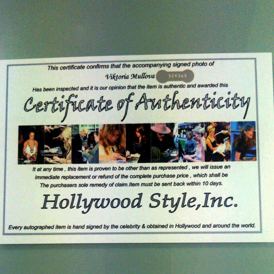 ヴィクトリア・ムローヴァ直筆サイン入り超 特大写真…