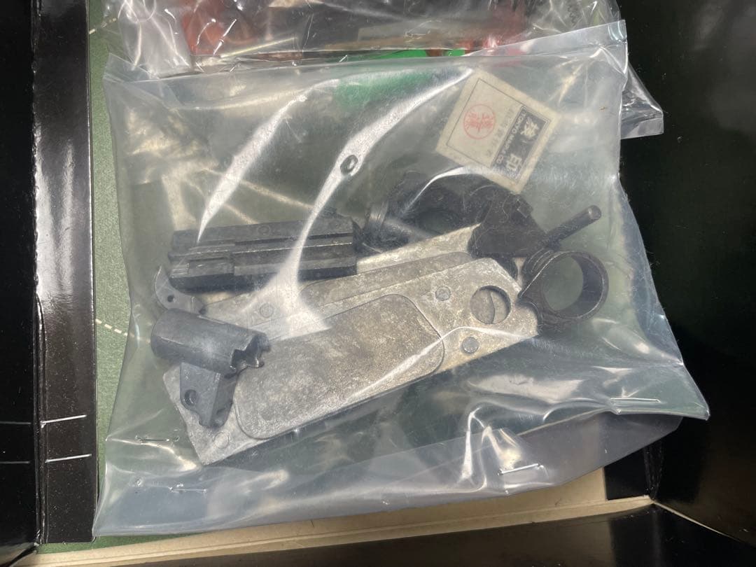 未組立　東京マルイ　造るモデルガン　コルトコンバットコマンダー