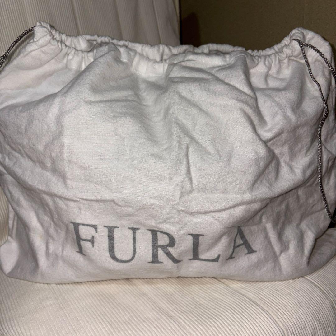 FURLA ベージュグレー レザー ショルダーバッグ