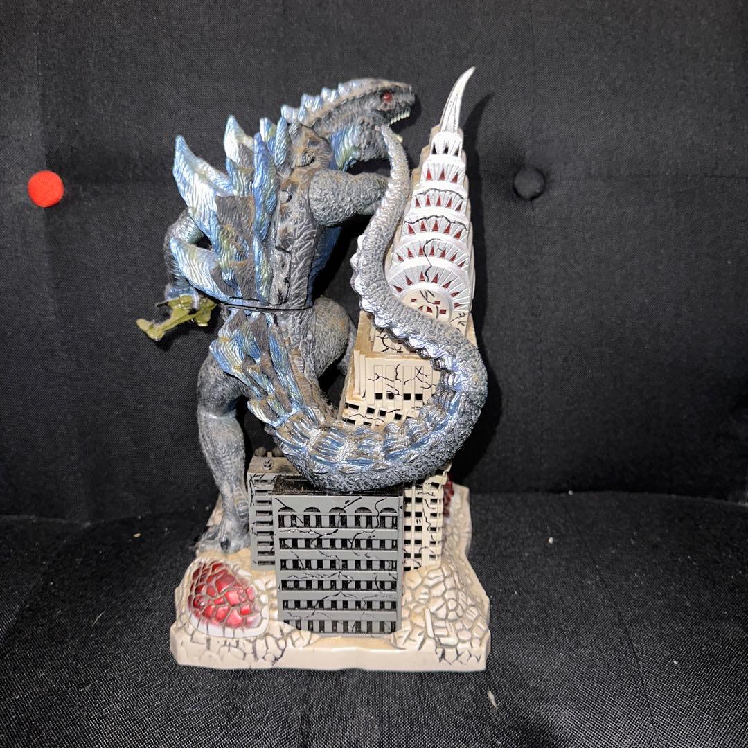 貴重　貿易センタービルを破壊するゴジラ