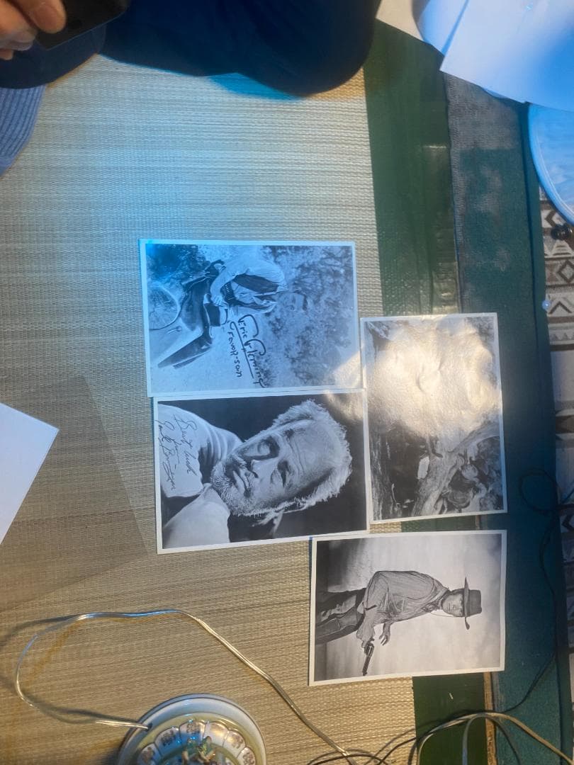 ローハイド―２の直筆サイン入り写真集（コピーではありません）