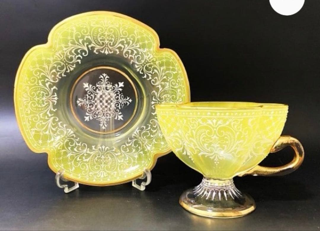 骨董 時代ガラス 精密エナメル絵付け 金彩 四葉型 ウランガラス