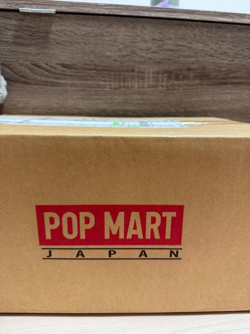 ラブブ　POP MART Big into Energy