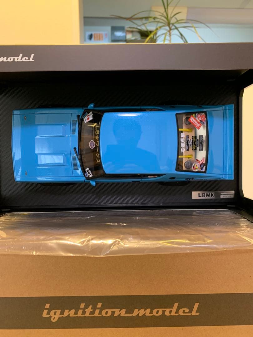 イグニッションモデル　1/18 LBWK ケンメリ ライトブルー　　3219