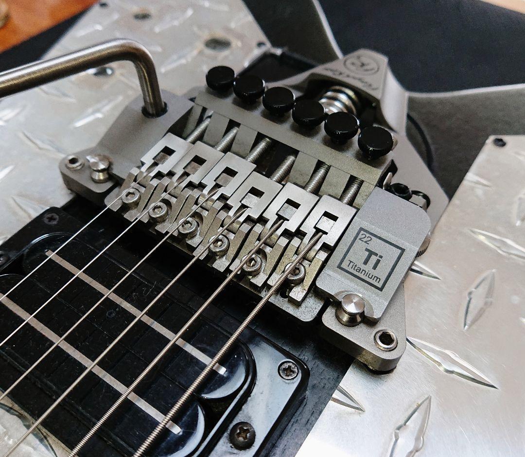 Ti004 フロイドローズFLOYD ROSE FRX トレモロTITANIUM