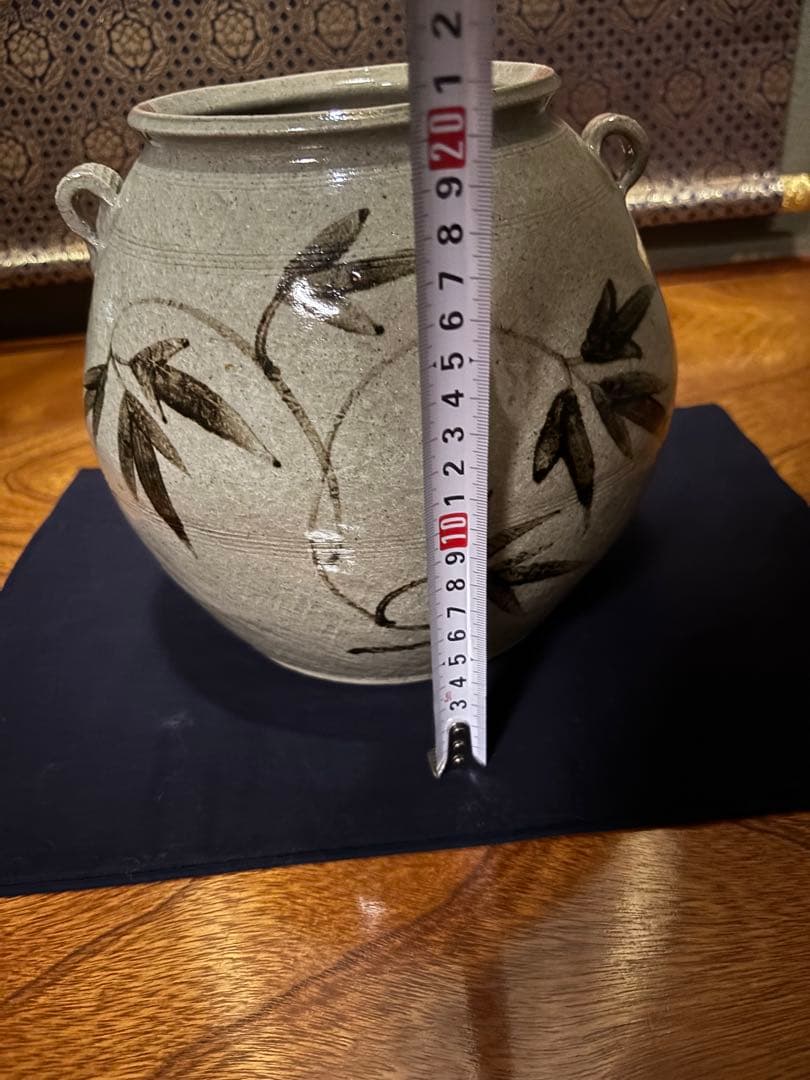 十三代中里太郎右衛門(逢庵)作 叩き絵唐津 耳付竹