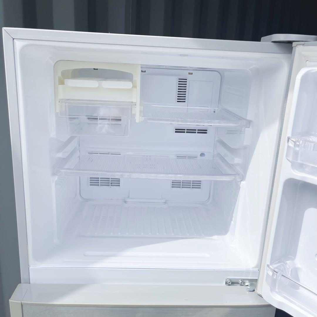 139取付無料！SHARP大きめ225L！スタイリッシュシルバー冷蔵庫