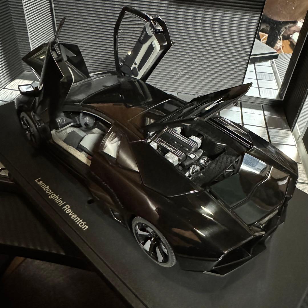 絶版未展示品 オートアート 1/18 ランボルギーニ レヴェントン ブラック